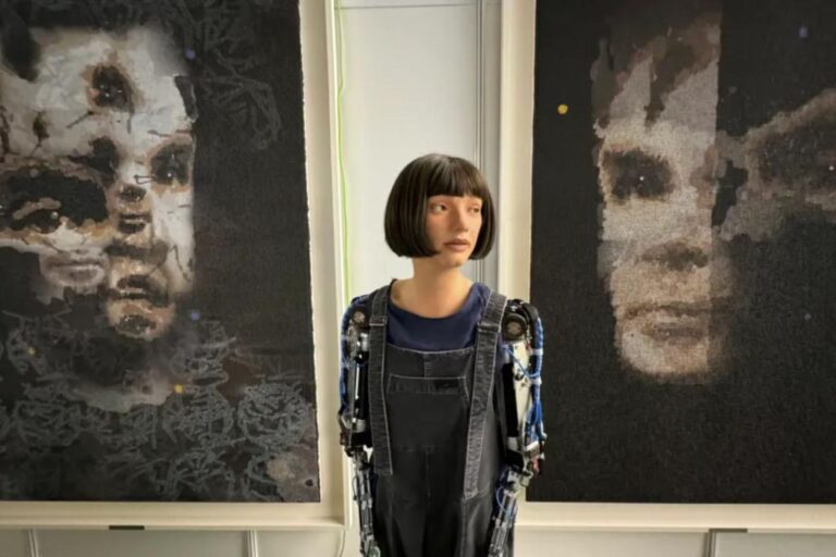 Sotheby's Auctions Painting of Humanoid Robot in Futuristic Beginning - Expected to Bring Up to $180,000

